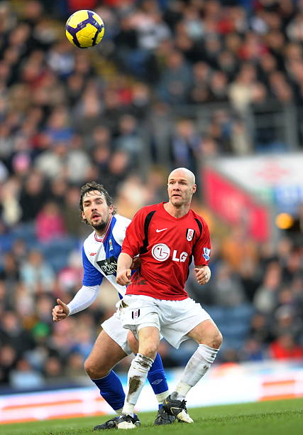 他曾多次攜 他曾多次攜